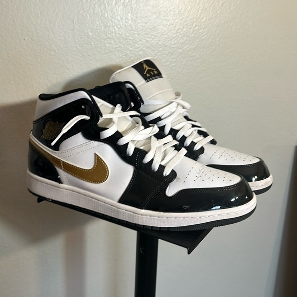 Air Jordan 1’s - Picture 3 of 9